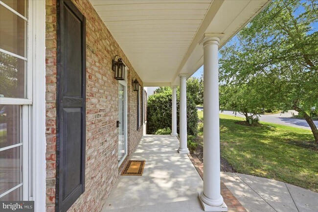 Building Photo - 104 Bramble Ct
