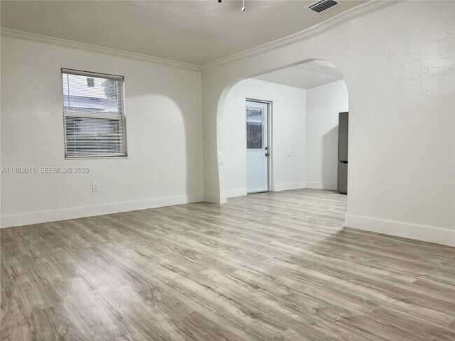 Building Photo - 729 NW 114th St