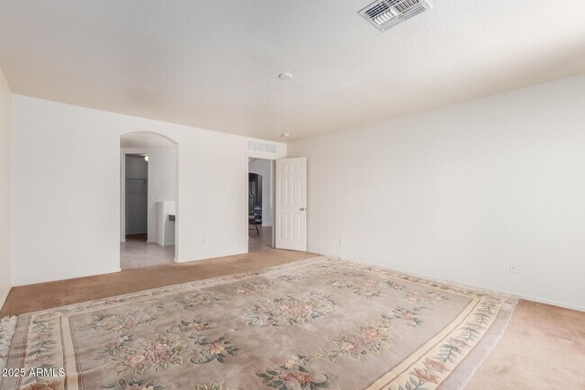 Building Photo - 608 W Rattlesnake Pl