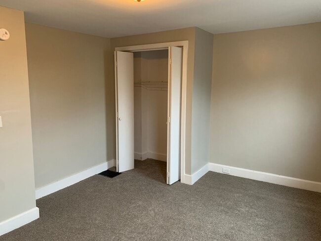 Building Photo - 2 Bedroom Home Near Downtown Carlisle