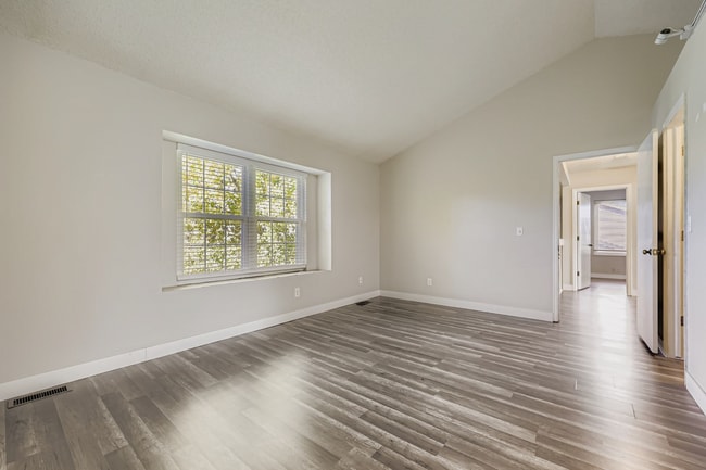 Building Photo - Beautiful 3-Bedroom Home with Open Floor P...