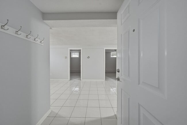 Building Photo - 1 Salem St