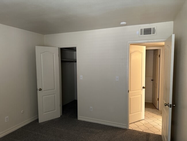 Building Photo - 6734 Cumberland Pl
