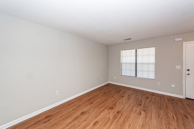 Building Photo - 296 Fleming Rd