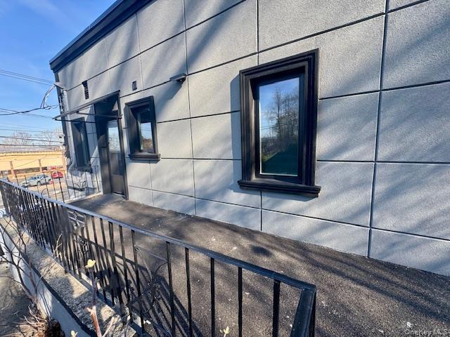 Building Photo - 221 US-9W