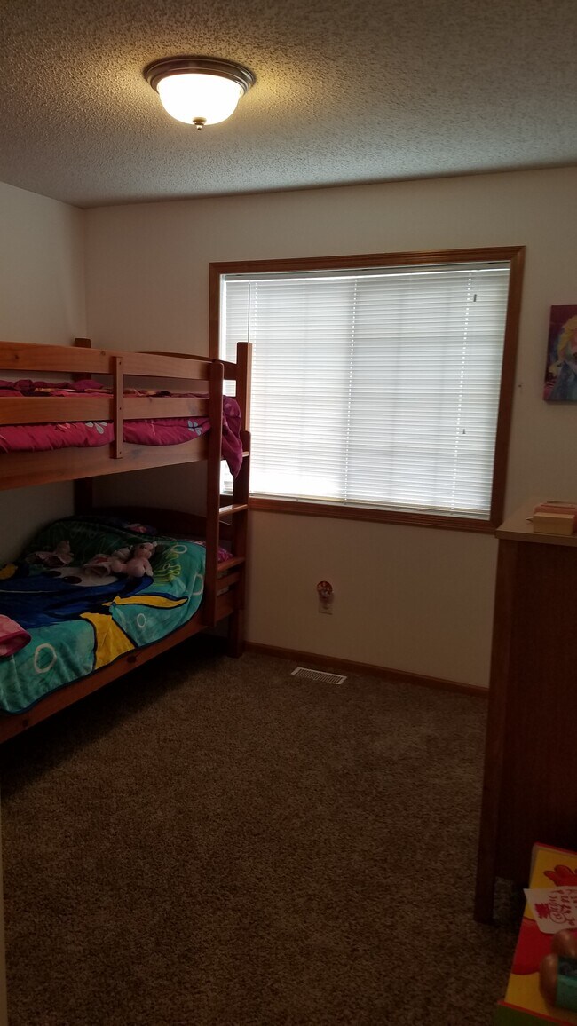 Bedroom - 17195 Monroe Drive NW