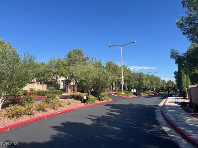 Building Photo - 10933 Esta Ponia Ct