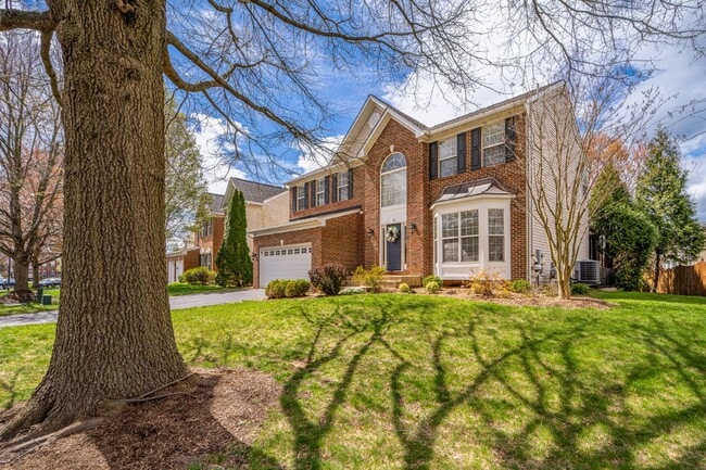 Building Photo - Stunningly Updated Home in Evergreen Meado...