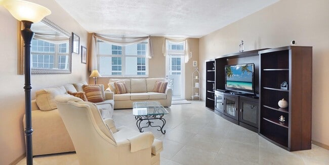 Building Photo - 4250 Galt Ocean Dr