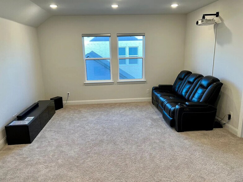 Building Photo - 8313 Sayers Ln