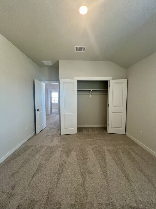 Building Photo - 14438 Inspiration Pt