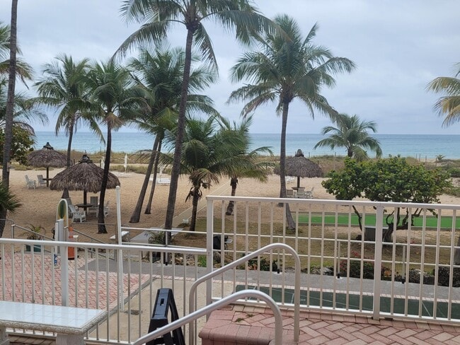 Building Photo - 710 N Ocean Blvd