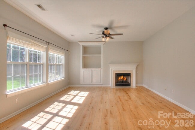 Building Photo - 8414 Bampton Dr