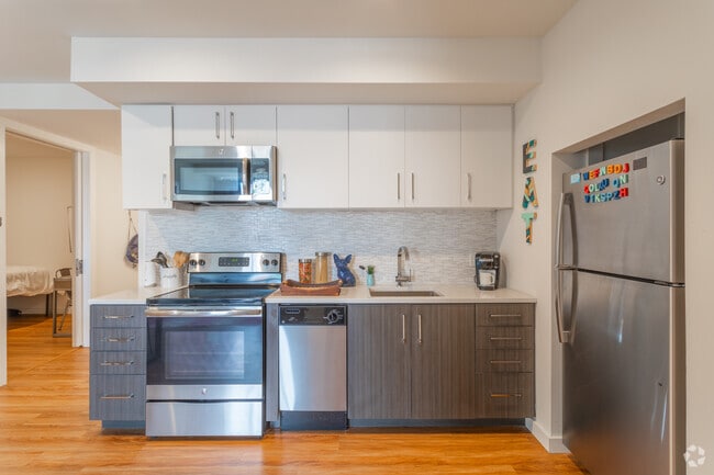 Kitchen - UCity Flats