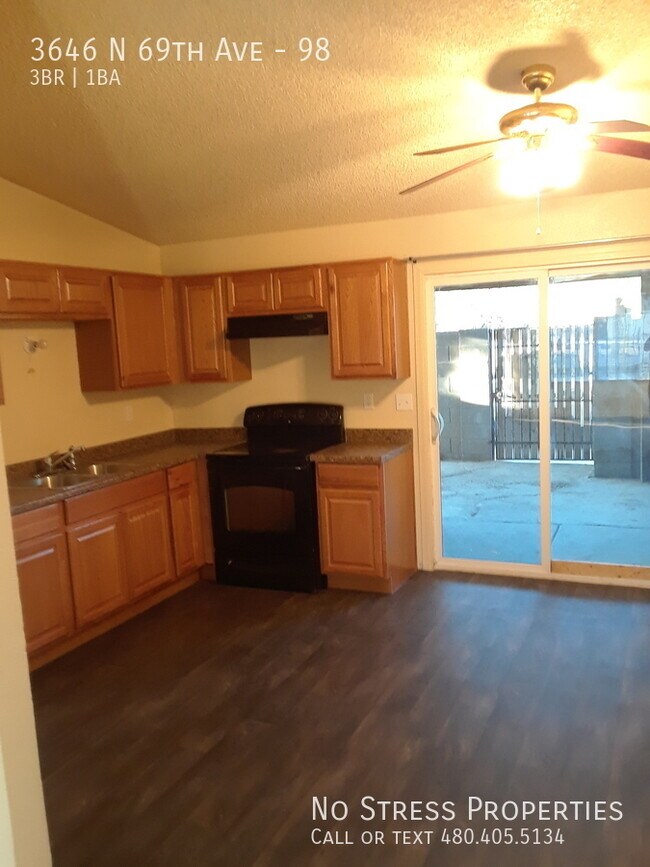 Building Photo - 3646 N 69th Ave