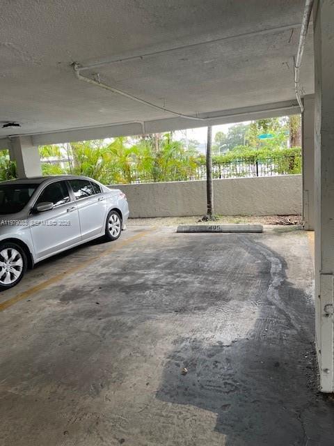 Building Photo - 13455 NE 10th Ave