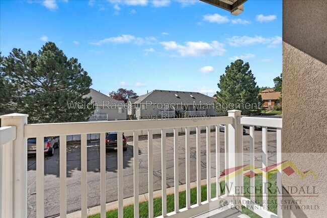 Building Photo - 5676 Meadow Ln