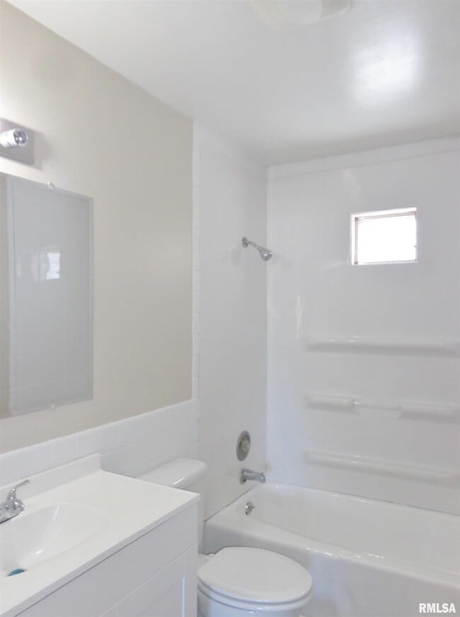 Building Photo - 4724 W Merol Ct