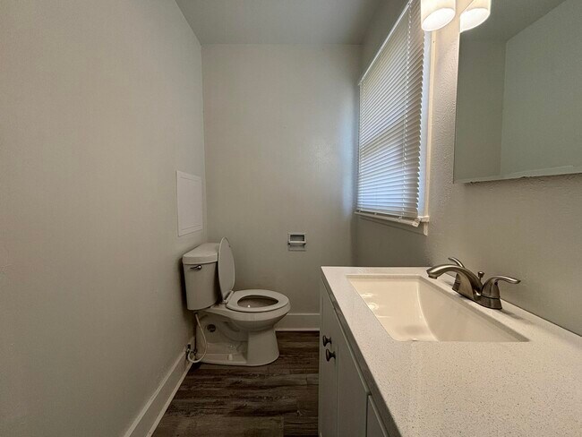 Building Photo - 1303 46th St