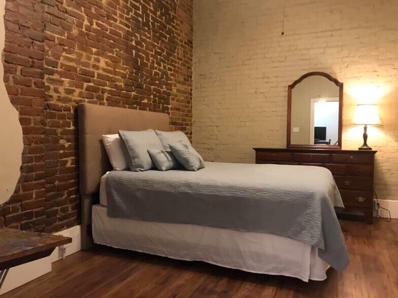 Bedroom 1 - 1512 Walnut St