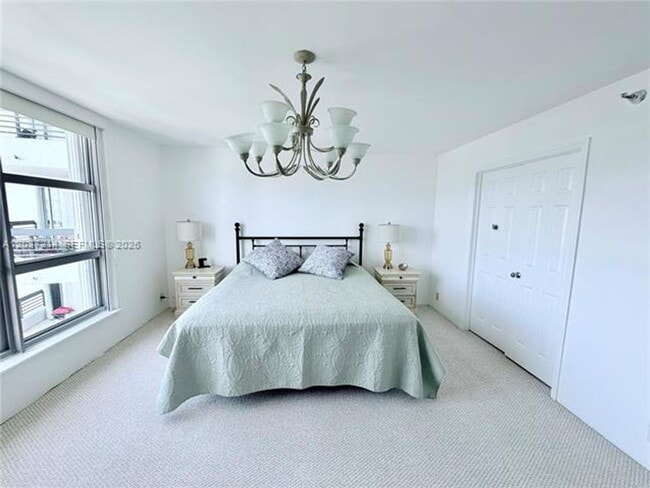 Building Photo - 3500 Mystic Pointe Dr