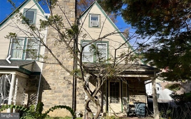 Building Photo - 450 S Orange St