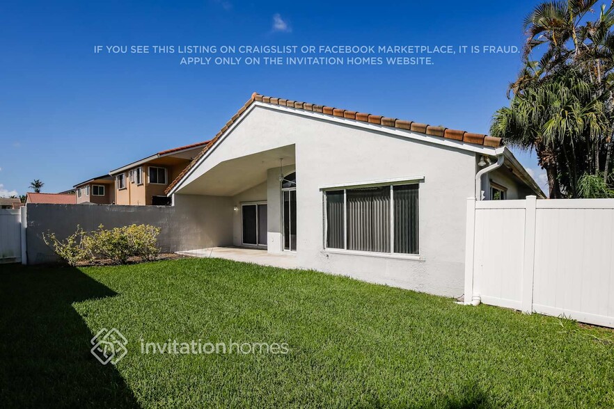 Building Photo - 2033 NW 178th Way