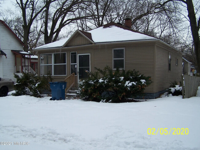 Building Photo - 2924 8th St