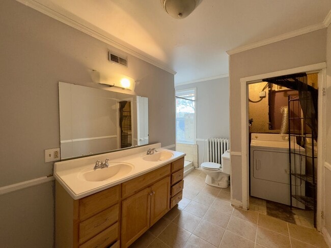 Building Photo - $500 OFF 1ST MONTH-3Bed/2Bath Townhome in Historic Ridgley Delight!