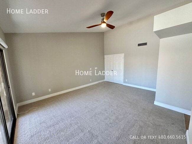 Building Photo - 10570 E San Salvador Dr