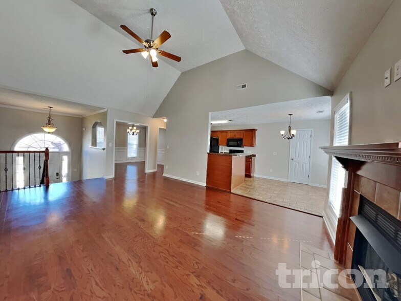 Building Photo - 3479 Melrose Dr