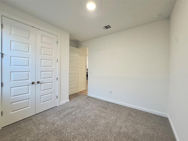 Building Photo - 2109 Gabriels Horn Rd