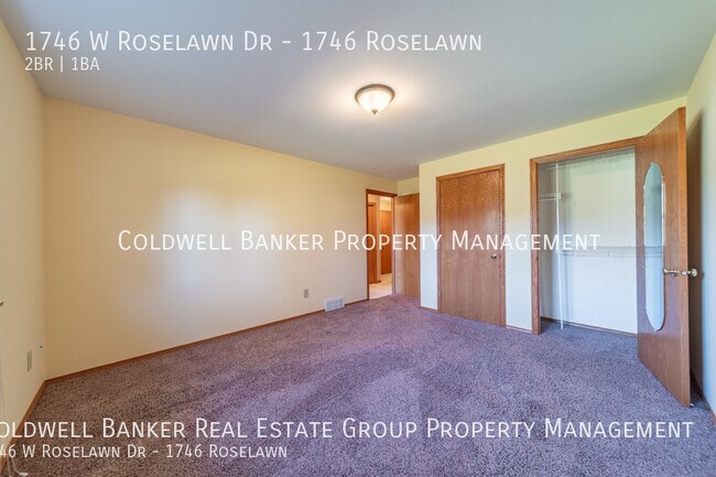 Building Photo - 1746 W Roselawn Dr
