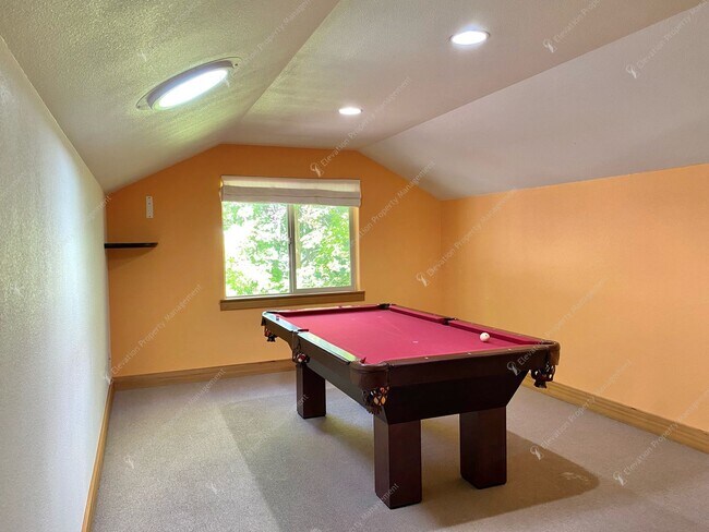 Building Photo - West Hills Gem with Timeless Charm and Mod...
