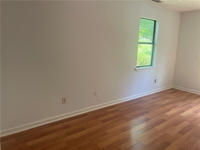 Building Photo - 2918 Mockingbird Cir