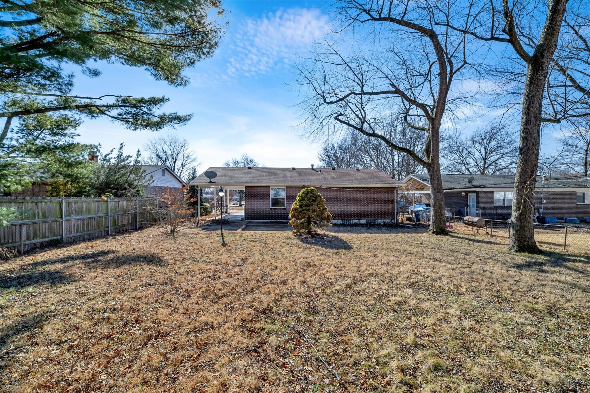 Building Photo - 1449 Coachway Ln