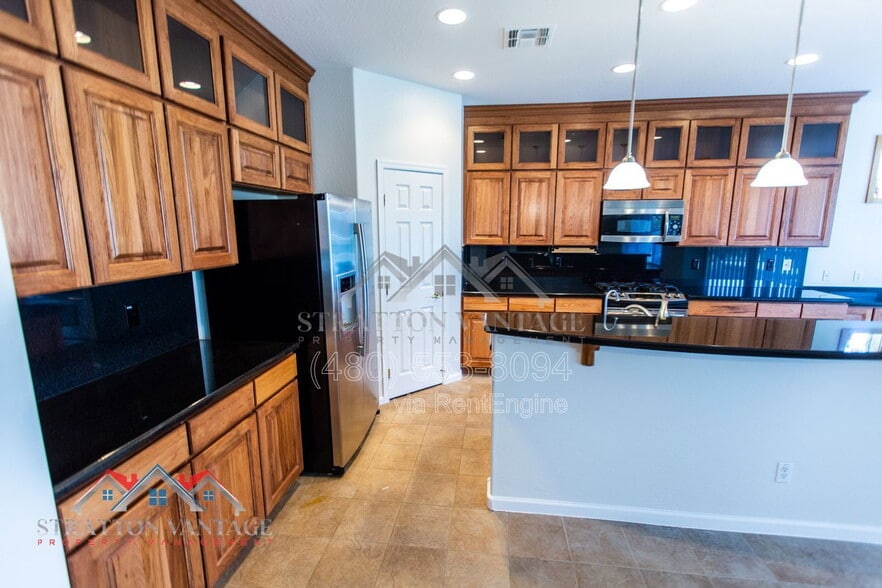 Building Photo - 5374 W Buckskin Dr