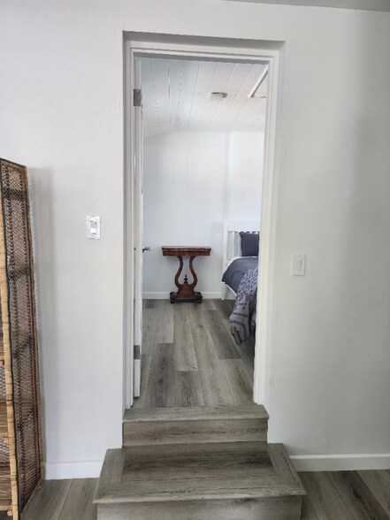 Building Photo - 1112 N Ontare Rd