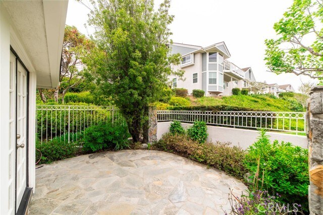 Building Photo - 20 Sirius