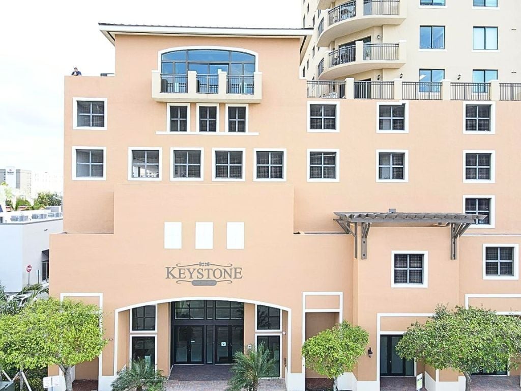 Building Photo - 4242 NW 2nd St