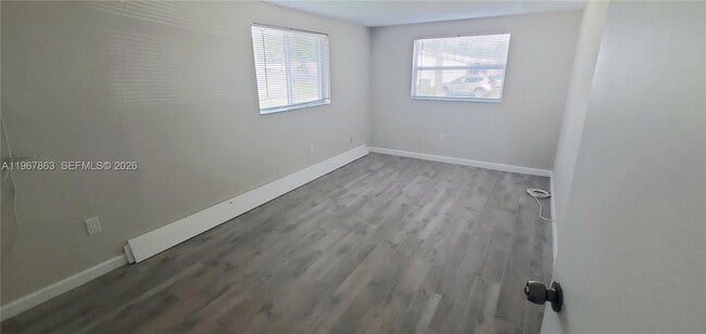 Building Photo - 1900 N 32nd Ct