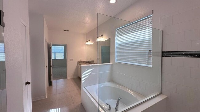 Building Photo - 3331 Forton Dr