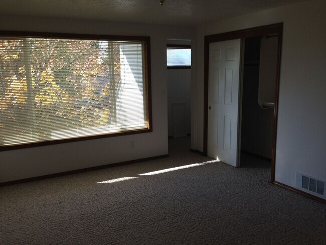 Building Photo - moojoh01 4212-4214 47th Ave NE