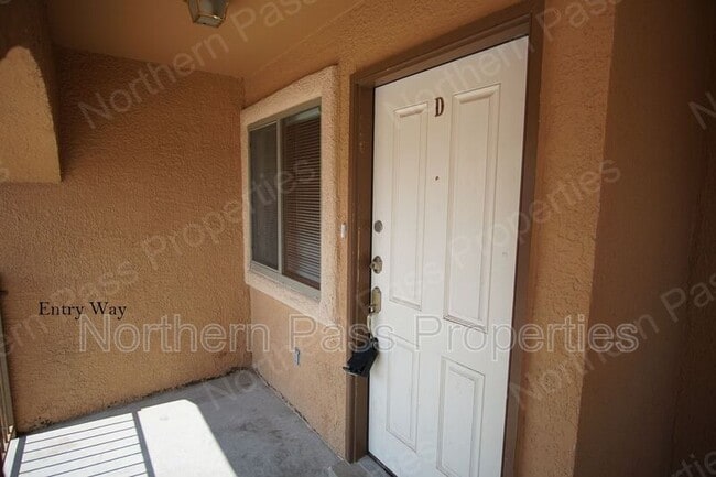Building Photo - 3400 Blue Earth Ln