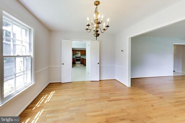 Building Photo - 991 Farm Haven Dr