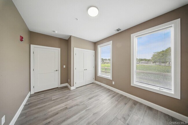 Building Photo - 7 Giada Ln