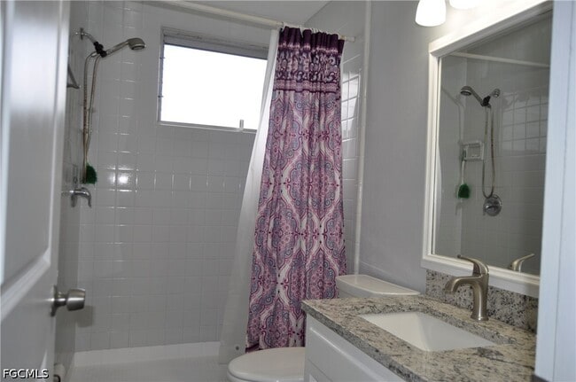 Building Photo - 1435 Alcazar Ave