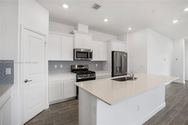 Building Photo - 19655 Barn Swallow Way