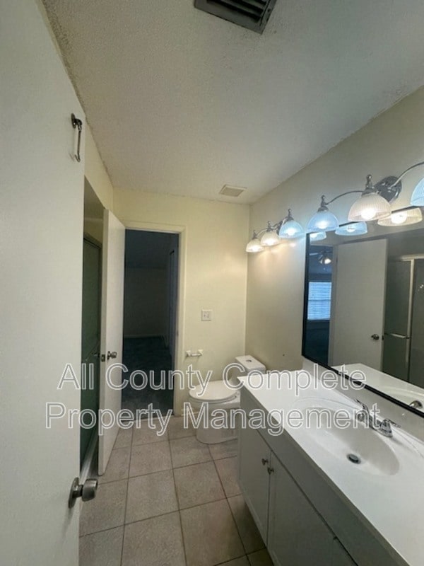 Building Photo - 8550 Sturbridge Cir W