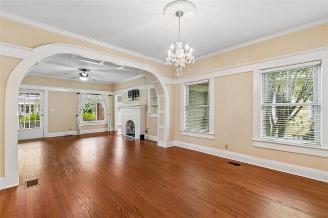 Building Photo - 1107 W Horatio St